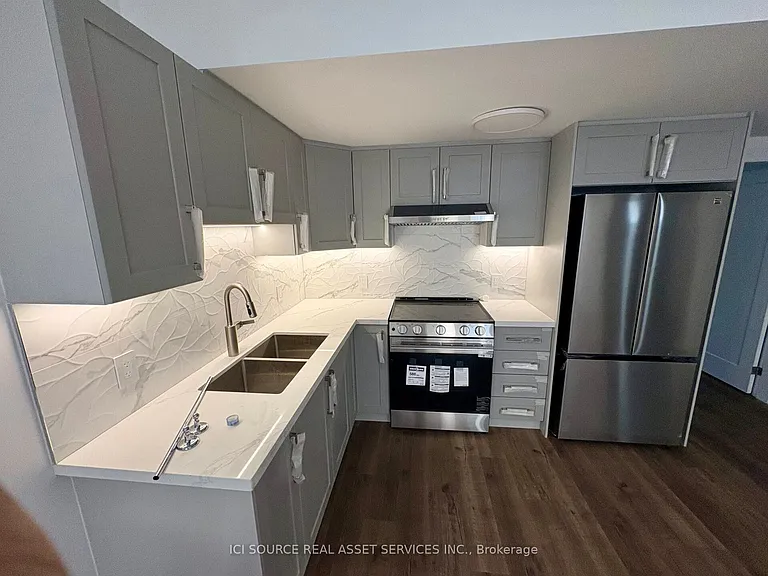 8 Redkey Dr #BASEMENT — Photo 2