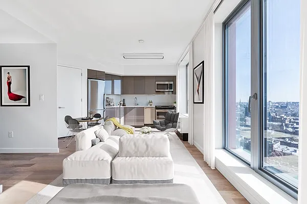 Rented by Greystar | media 44