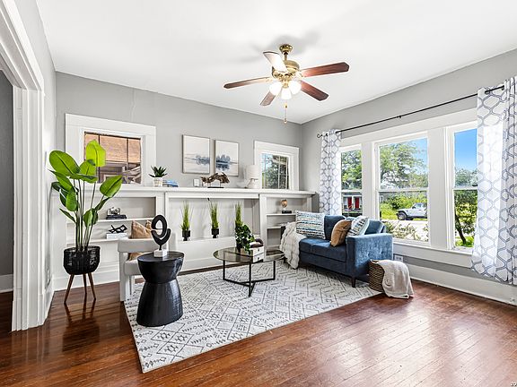 5th image of 526 HAMMOND AVE