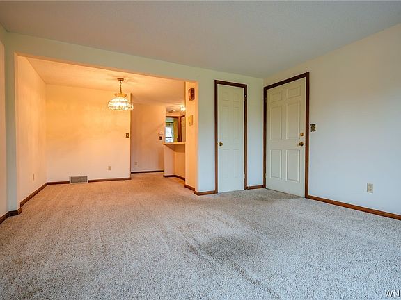 3rd image of 3903 Bowen Rd APT 52