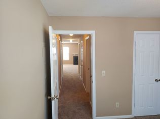 1C Meadowood Glen Way #C, Greensboro, NC 27409