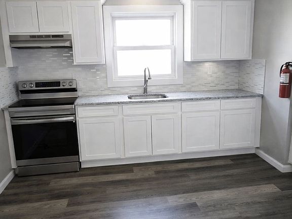 2nd image of 1066 Mary St Floor 3