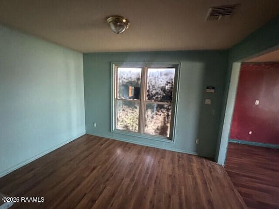 2nd image of 203 S Landry Dr