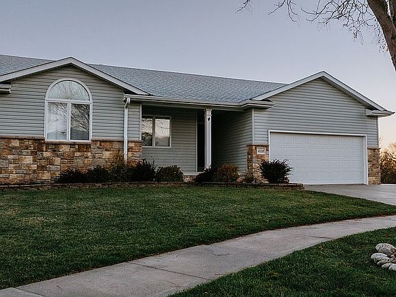 2nd image of 4110 W Thatcher Cir