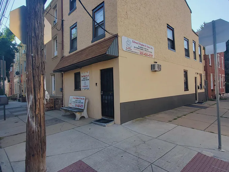 2240 Cedar St #3 — Photo 8