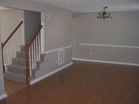 4th image of 201 Rockwood Pl