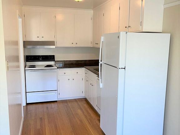 5th image of 1865 Bush St APT 203