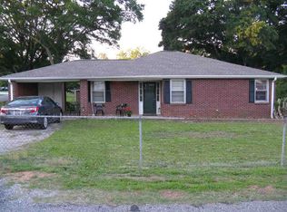 10 Sylvia Ln, Pelzer, SC 29669