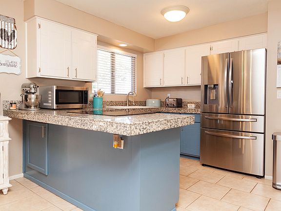 3rd image of 3911 W Sunny Hills Pl