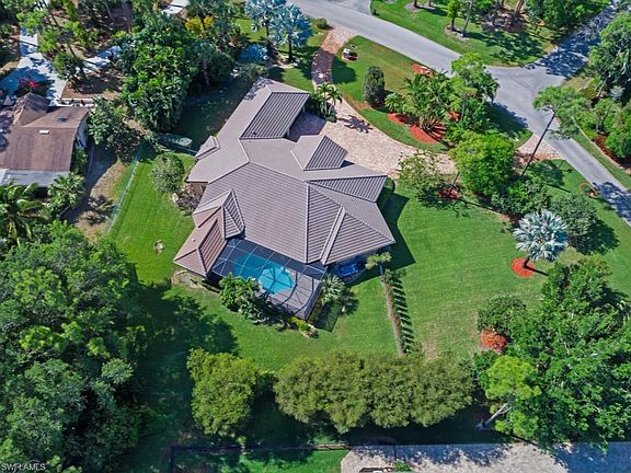 2nd image of 13882 Pine Villa Ln