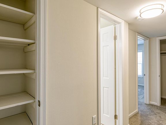2nd image of 4721 Ferry Plantation Cir