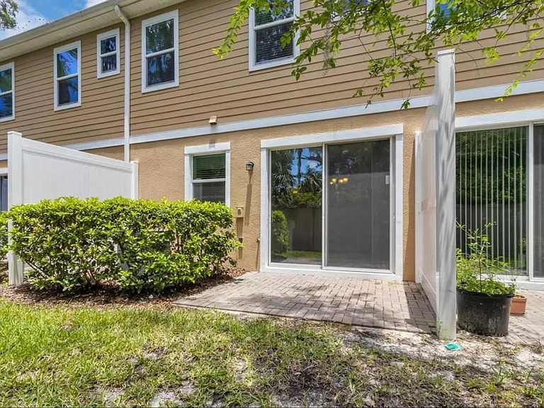 4710 Cliveden Loop — Photo 30