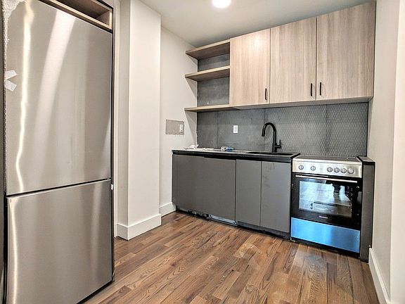 2nd image of 171 Linden Blvd #5AA