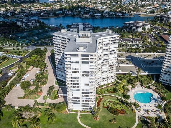 1st image of 320 Seaview Ct APT 1109