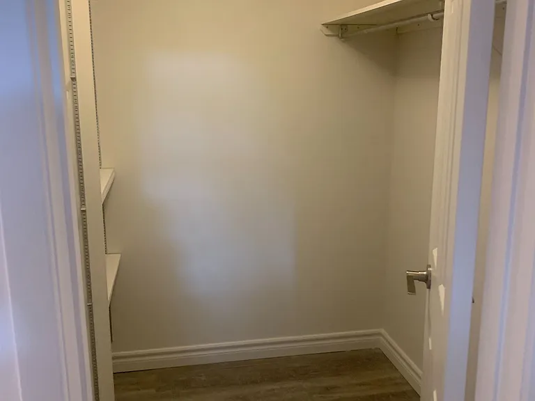 371 Selby Cres #BASEMENT — Photo 6