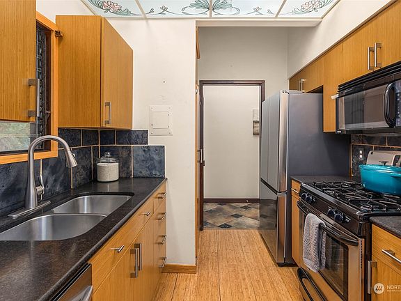 3rd image of 10903 Glen Acres Drive S #A26D