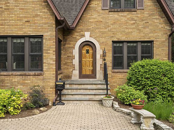 5th image of 603 N Park Blvd