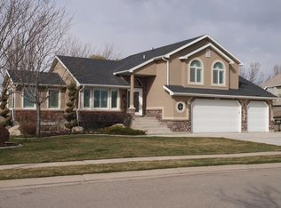 9526 S High Meadow Dr, South Jordan, UT 84095