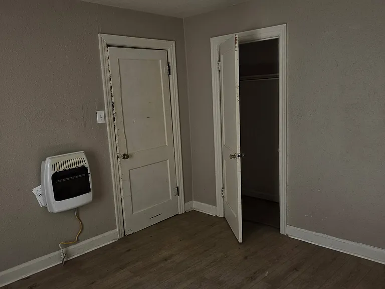 1518 Chandler St — Photo 7