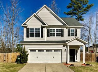 1204 Bombay Dr, Fayetteville, NC 28312