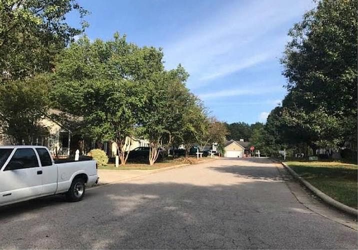 2nd image of 3553 Dechart Ln