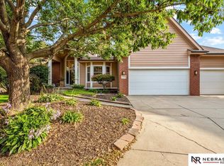 14010 Browne Cir, Omaha, NE 68164