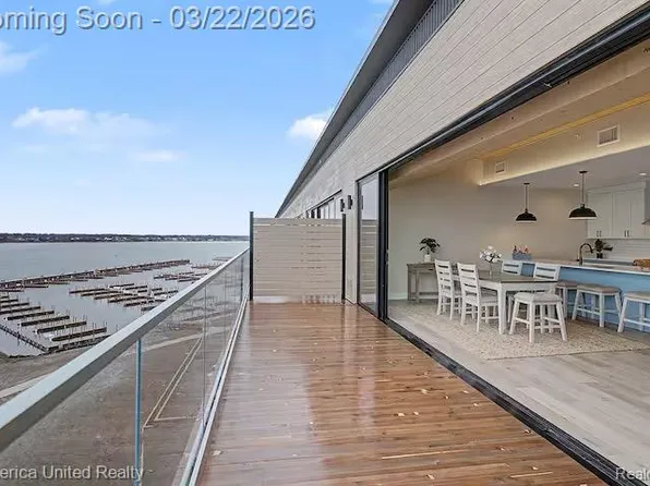 901 Adelaide Cir #602, Muskegon, MI 49441