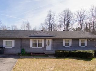 5820 Oakhaven Dr, Paducah, KY 42003
