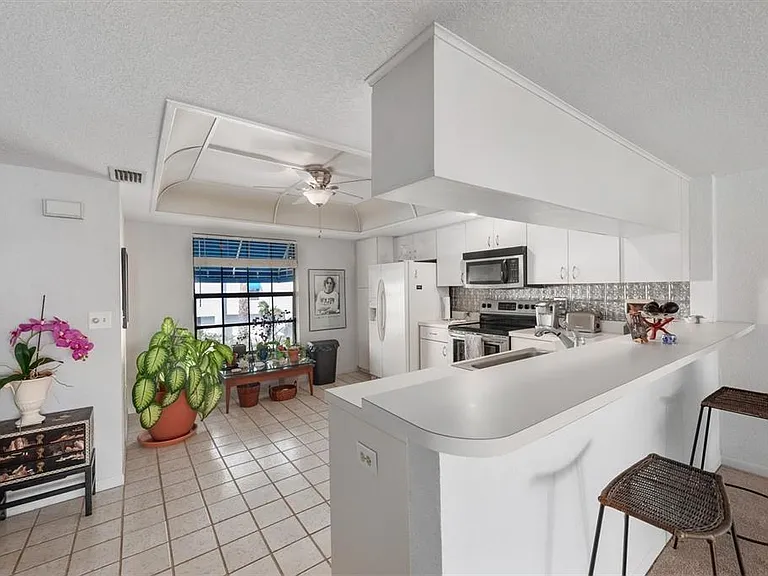 745 Pinellas Bayway S #206 — Photo 7