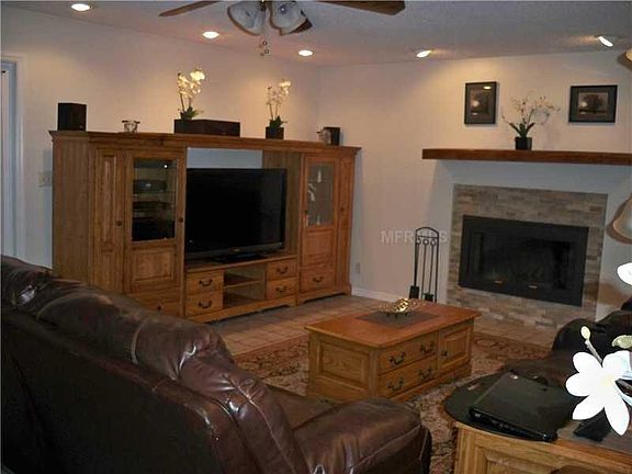 3rd image of 12211 Elsmere Ct