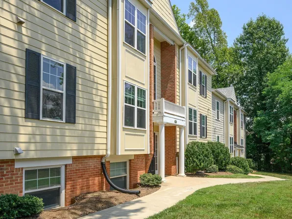 1211 Villa Ln Unit E, Charlottesville, VA 22903
