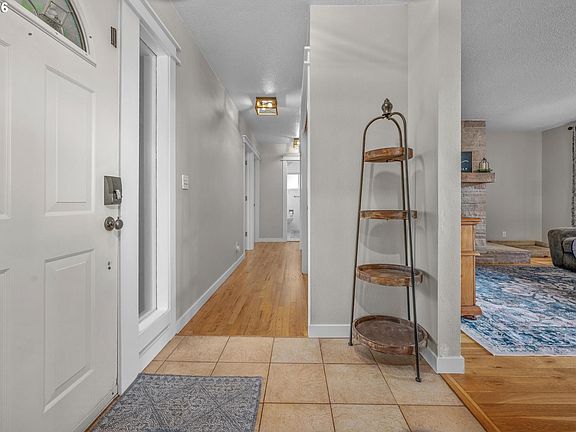 4th image of 35254 Pittsburg Rd