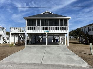 8026 8th St, Surf City, NC 28445