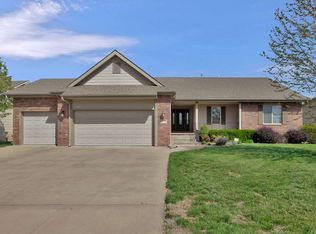 2206 N Chestnut Ct, Augusta, KS 67010