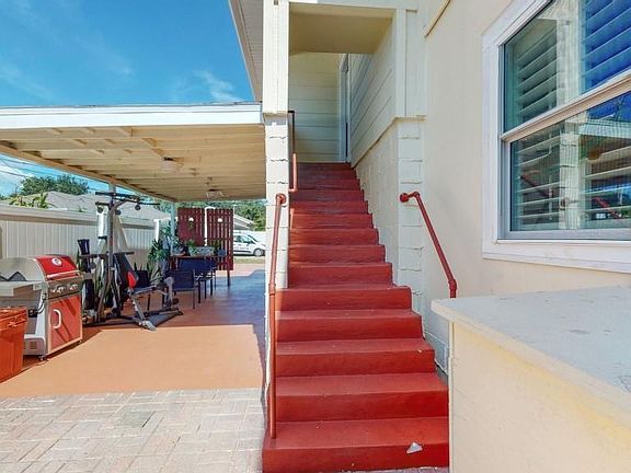 2nd image of 421 23rd Ave N #1/2