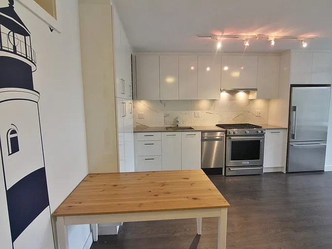 231 E Pender St #1A — Photo 5