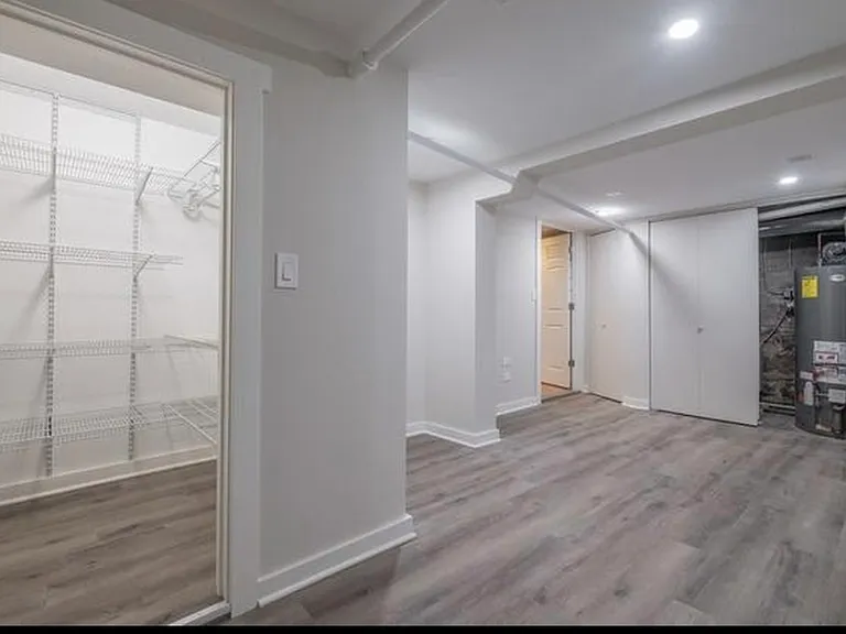 2438 W Wilson Ave #G — Photo 7