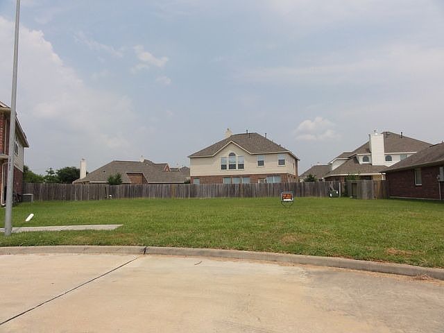 2nd image of 5103 Camarosa St