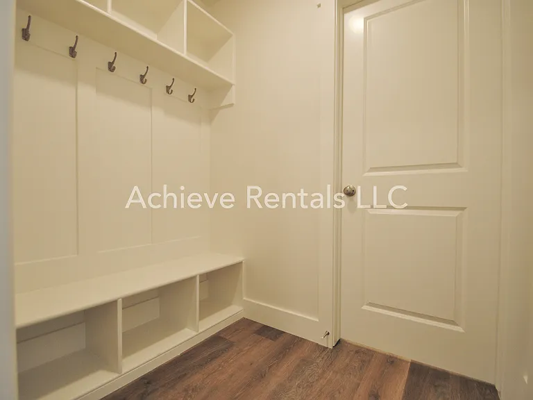 2038 N 380 E — Photo 5