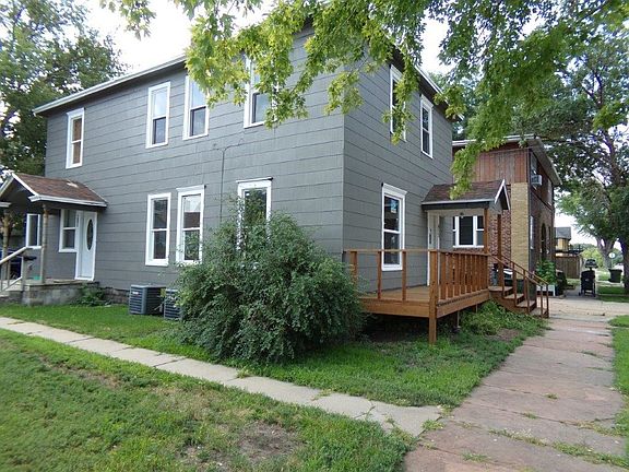2nd image of 513 N Sycamore St