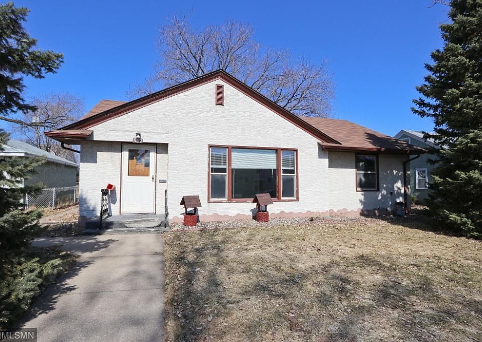 1st image of 989 Van Buren Ave