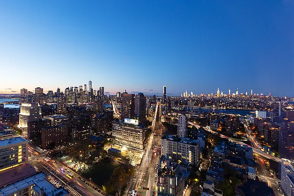 Sold by Compass | media 25