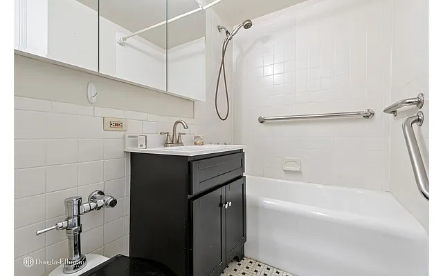 Sold by Douglas Elliman | media 6