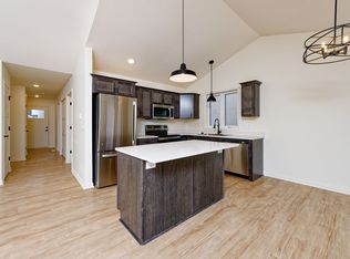 80 Arthurian Way, North Chili, NY 14514