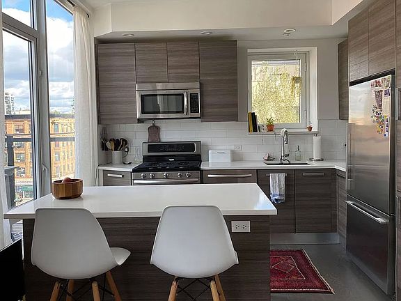 5th image of 306 W 116th St APT 6A