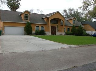 7911 Glenview Dr, Houston, TX 77061