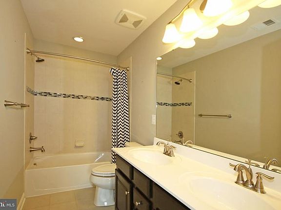 3rd image of 9401 Pirouette Ct