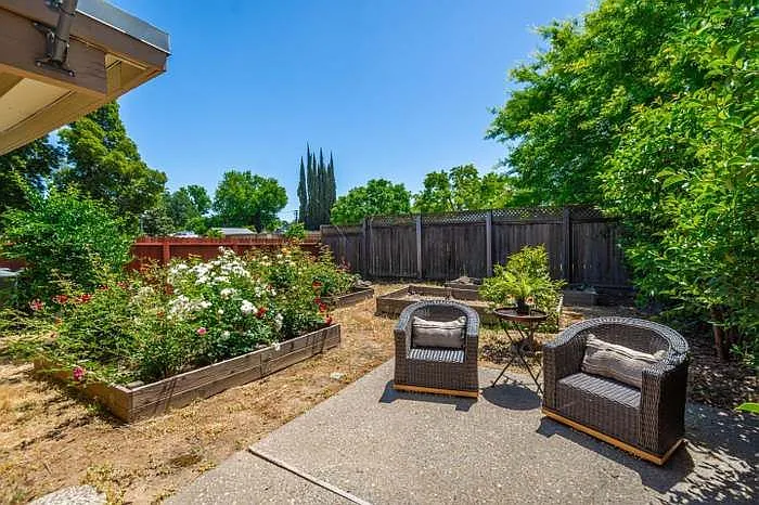 4701 River College Dr — Photo 31