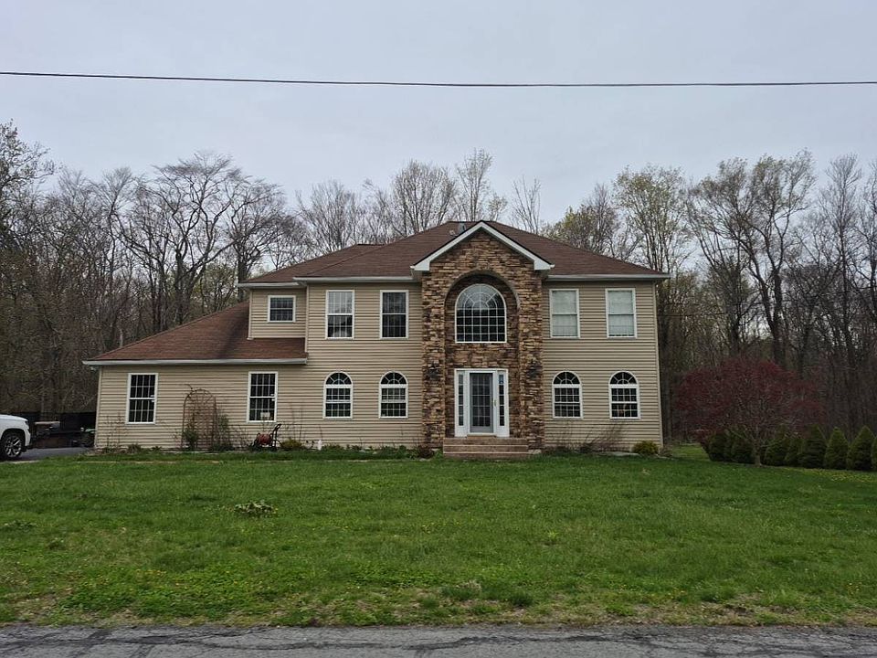 1st image of 301 Circle Dr