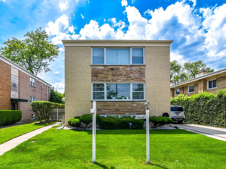 1st image of 6538 N Spaulding Ave